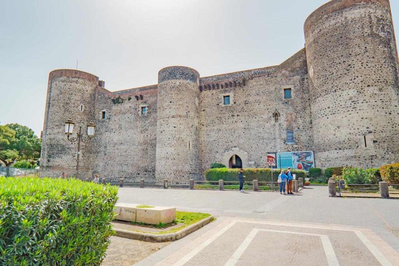 Castle Living *